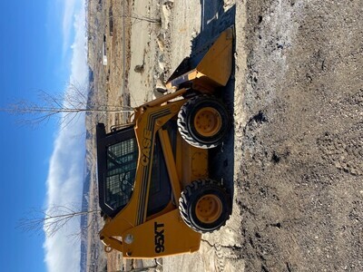 2001 Case 95XT