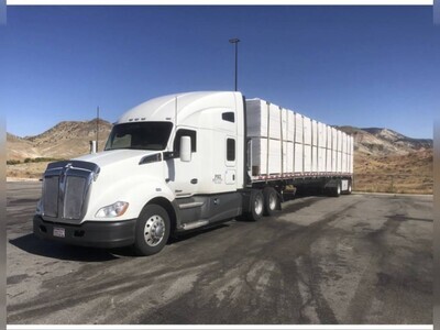 2015 Kenworth T680 Semi Tractor 
