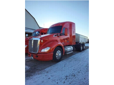 2015 Kenworth T680 Semi-Tractor 