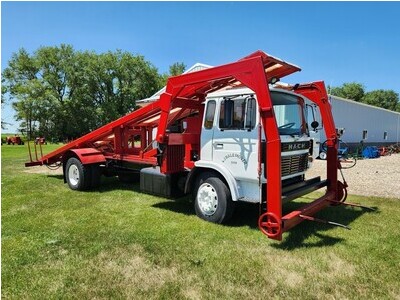 1985 Mack MS200 Bale Accumulato