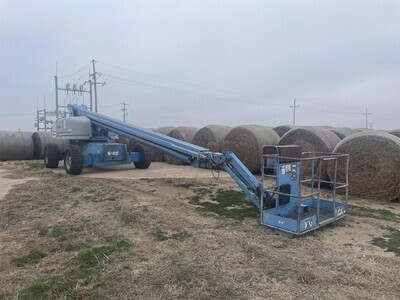 1999 Genie S85 Boom Lift
