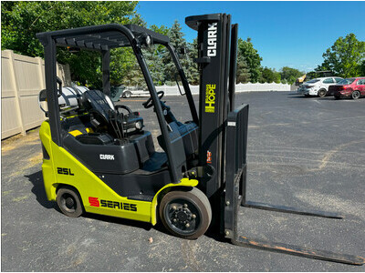 2022 Clark S25CL Forklift 