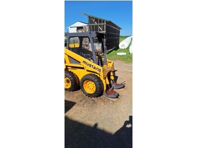 2004 Mustang 2044 Skid Steer Loader