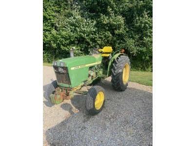John Deere 950 Tractor