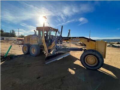 2014 John Deere 772GP Grader