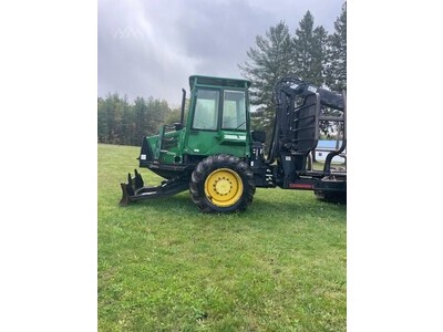 2005 Deere 1010D Forwarder