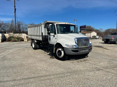 2002 International 4300 Dump Truck 
