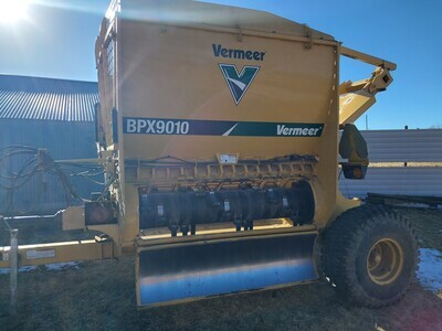 2019 Vermeer 9010 Bale Processor 