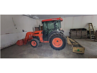 Kubota L4330 HST Tractor