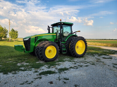 2019 John Deere 8320R Tractor