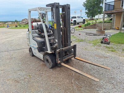 Unicarriers 5,000 LB Forklift