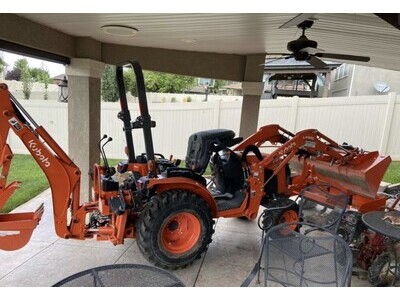 2021 Kubota B2601 Tractor W/ Backhoe