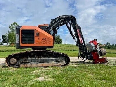 Barko 260B Non-Leveling Track Harvester
