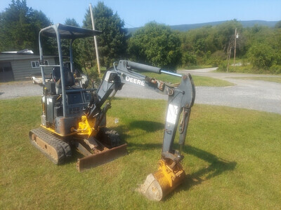 2008 John Deere 17D Excavator