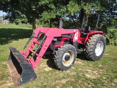 2013 Mahindra 6530 Tractor 