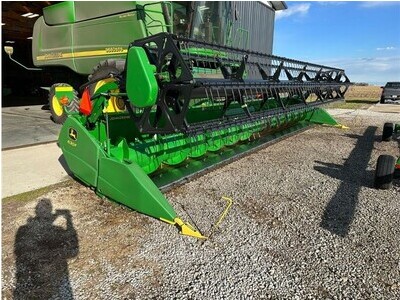 2010 John Deere 630F Combine Platform
