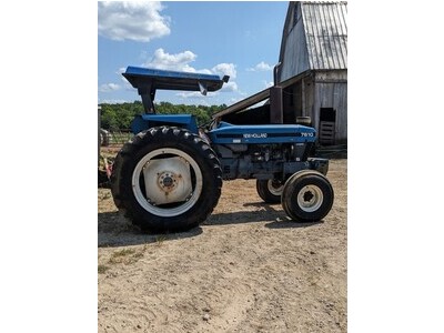 1997 Ford New Holland 7610S Tractor