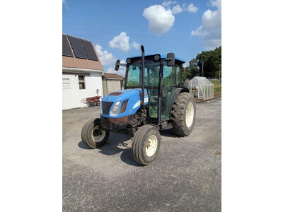 New Holland TN60DA Tractor