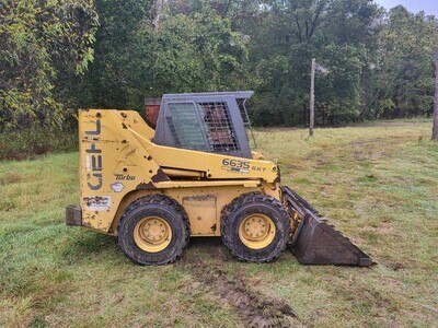 2002 Gehl 6635 SXT Skid Steer Loader