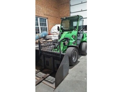 2022 Avant 735 Wheel Loader 