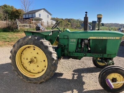John Deere 3010 Tractor