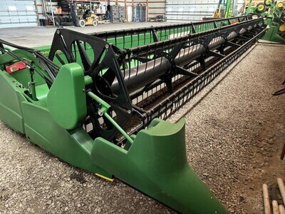 2015 John Deere 635F Platform