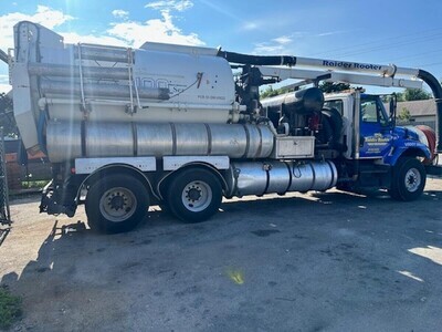 2004 International 7400 