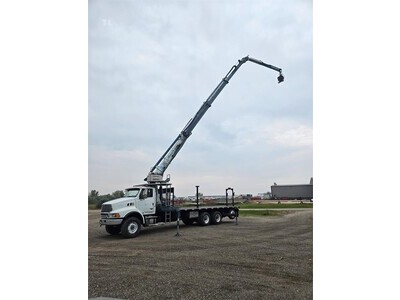 2007 Sterling LT9513 Grapple Truck