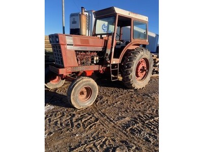 1970 International 1066 Tractor
