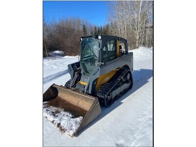 2012 John Deere 323D Skid Steer Loader