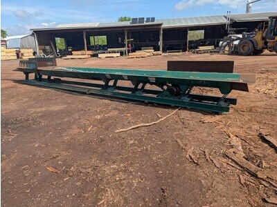 Morbark Vibrating Conveyor