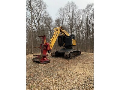 2016 Komatsu XT445L-3 Track Feller Bunch