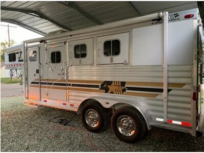 2003 4-STAR 3-Horse Slant Trailer