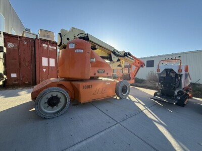 2011 JLG E400AJP Narrow All-Electric 