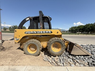 John Deere 240 Skid Steer Loader
