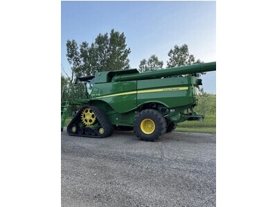 2019 John Deere S790 Combine 