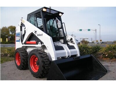 HEAVY EQUIPMENT Bobcat 773