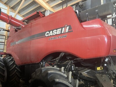 2016 Case IH 9240 Combine