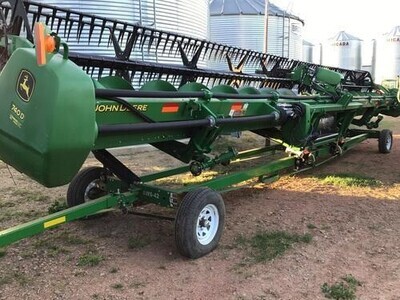 2020 John Deere 740 Straight Header
