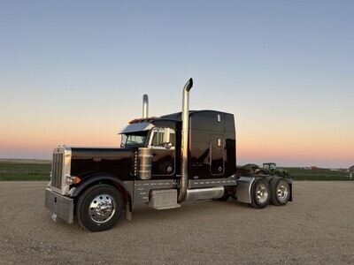 FOR SALE: 2000 Peterbilt 379 EXHD
