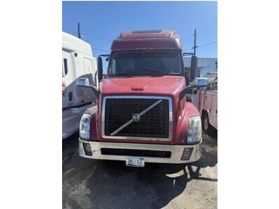 FOR SALE: 2012 Volvo VNL42T760 Semi-Trac
