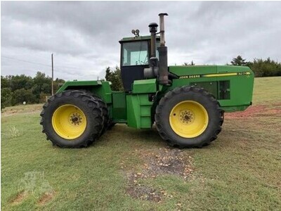 1992 John Deere 8760 4WD Tractor