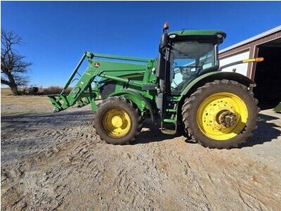 2016 John Deere 7230R Tractor 