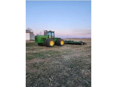 John Deere 8760 Tractor