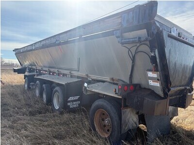 Trail King Belt 42-Ton Gravel Trailer 