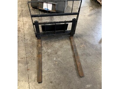 Welkin Skid Steer Att.s/ Pallet Forks &