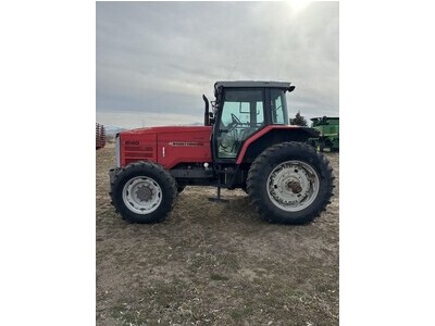 Massey Ferguson 8140 Tractor