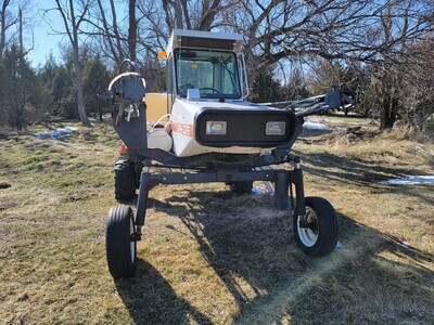 Melroe 220 Spray Coupe