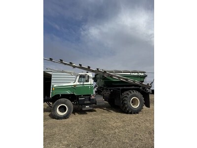 1994 Loral Turbo Easy Rider 2700 Sprayer