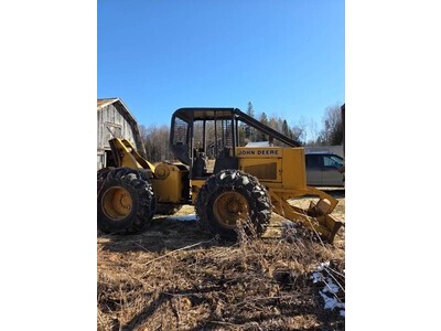 John Deere 340B Skidder 